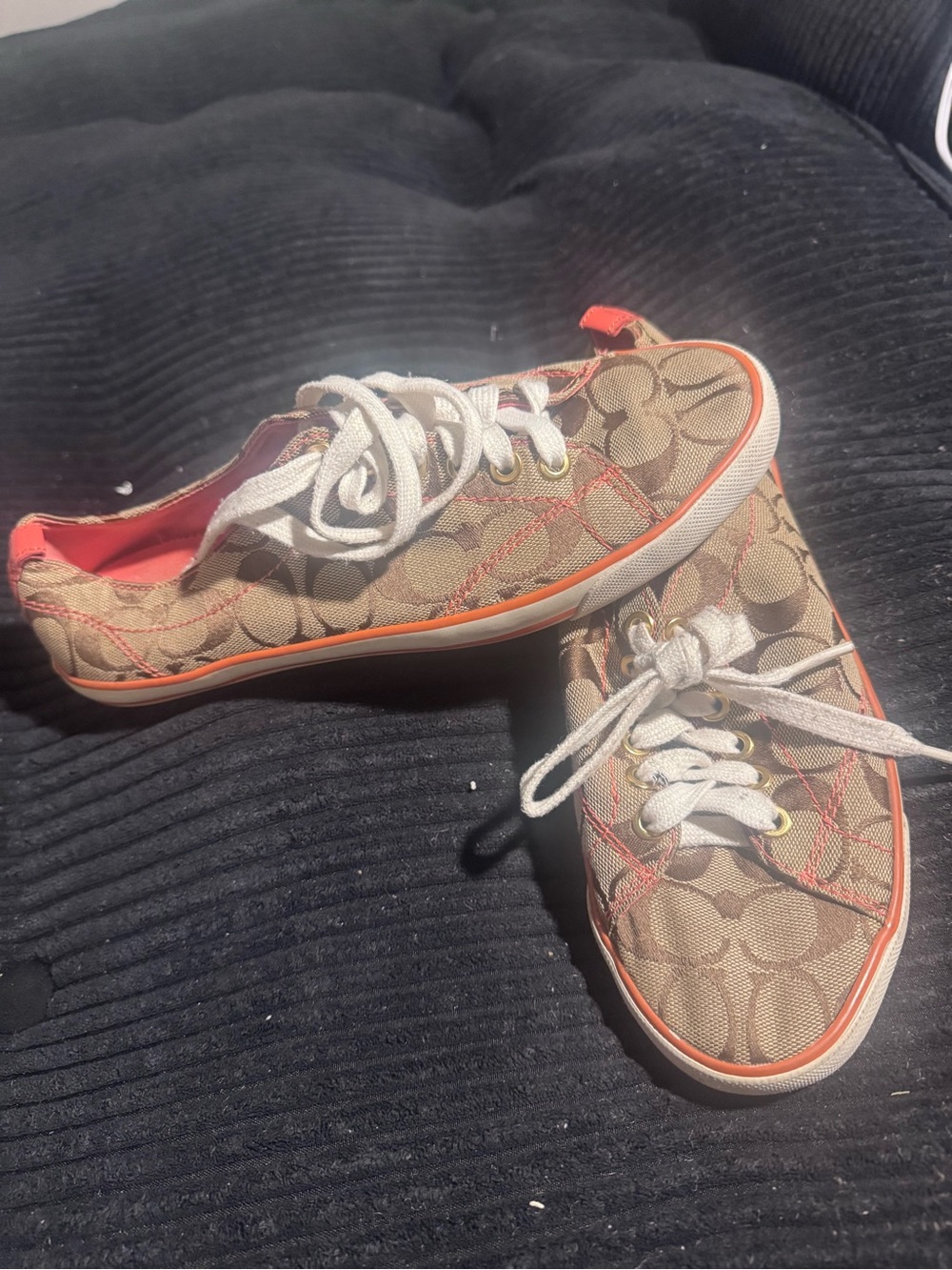 Women’s Coach vintage Y2K canvas Sneakers in Khaki with Coral Trim size 9